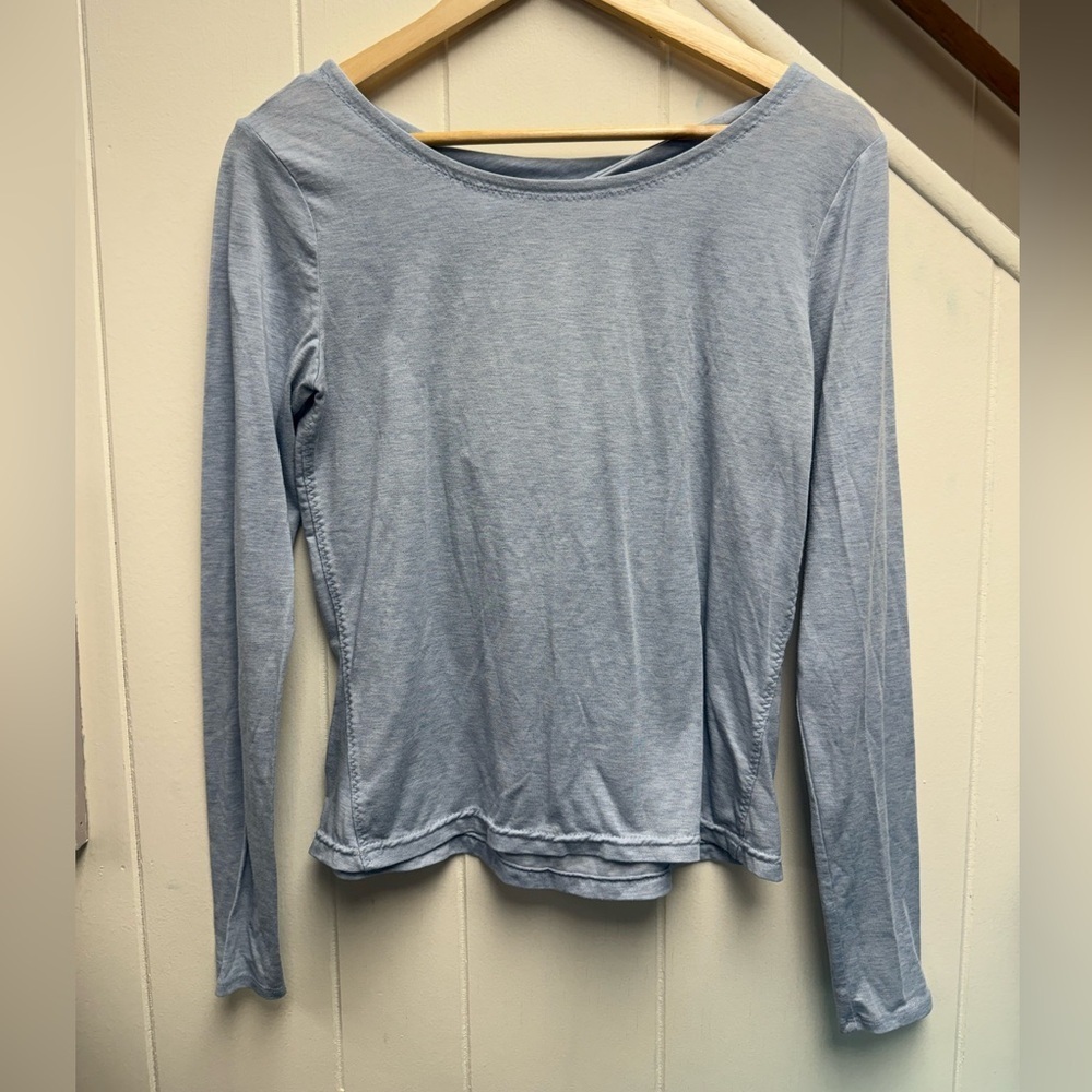 Athleta Light Blue Jacquard Flexlight Long Sleeve Train Top Size Small - Picture 4 of 5